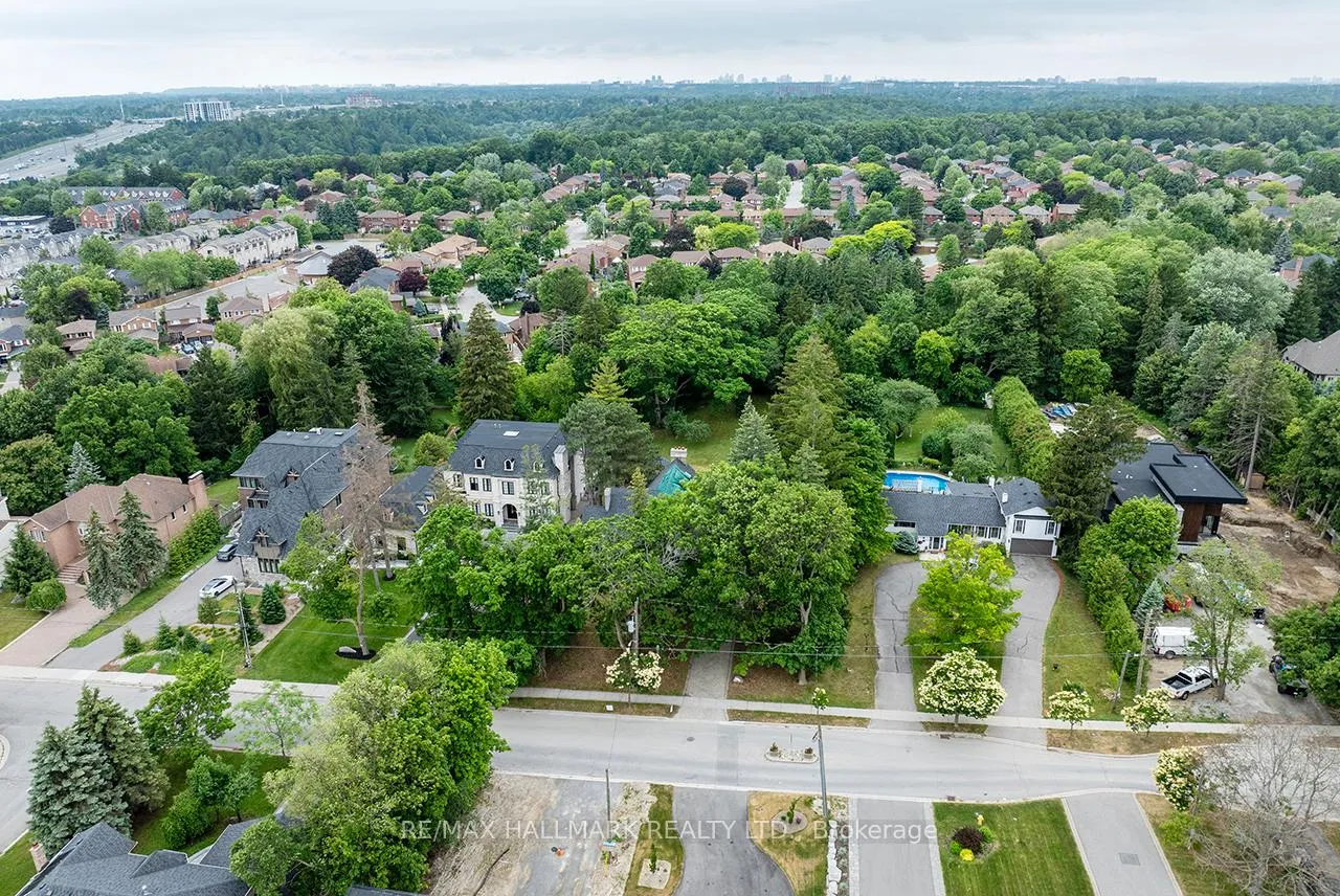 Photo 18 of 1382 Rougemount Drive, Pickering, Rougemount — HOMEH