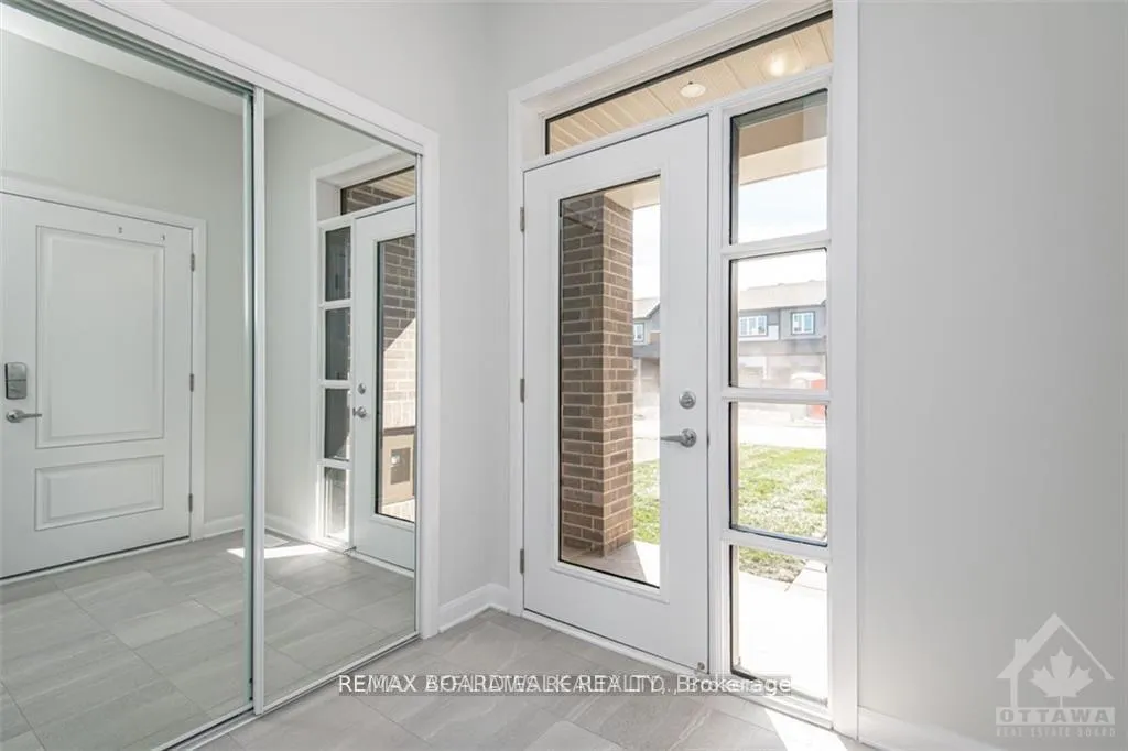 Photo 3 of 813 Dynasty Street, Ottawa, Avalon East — HOMEH
