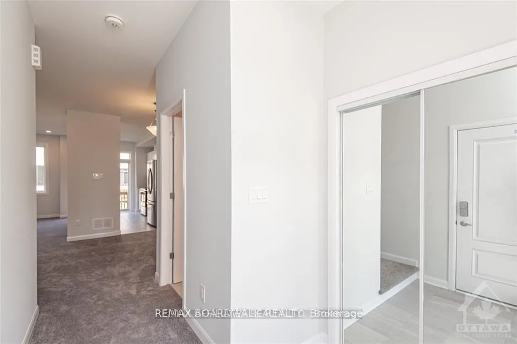Photo 4 of 813 Dynasty Street, Ottawa, Avalon East — HOMEH