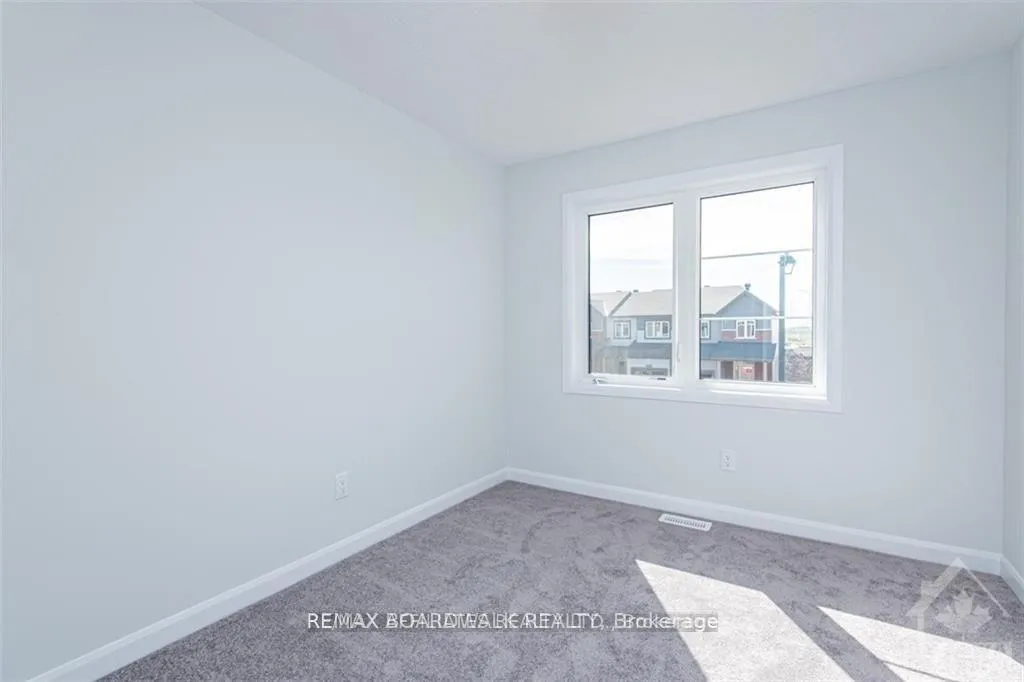 Photo 19 of 813 Dynasty Street, Ottawa, Avalon East — HOMEH
