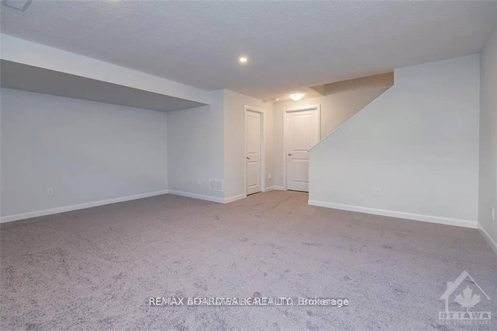 Photo 22 of 813 Dynasty Street, Ottawa, Avalon East — HOMEH