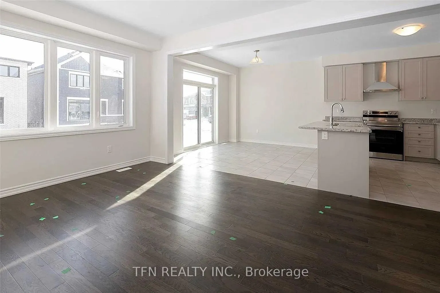 Photo 11 of 22 Charm Place N, Thorold, Rolling Meadows — HOMEH