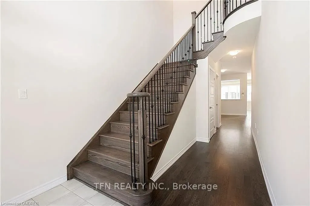 Photo 14 of 22 Charm Place N, Thorold, Rolling Meadows — HOMEH