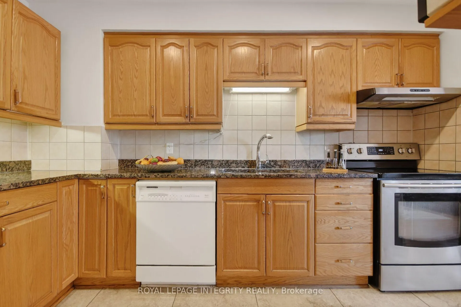 Photo 16 of Unit 13, 2415 Southvale Crescent, Ottawa, Sheffield Glen/Industrial Park — HOMEH