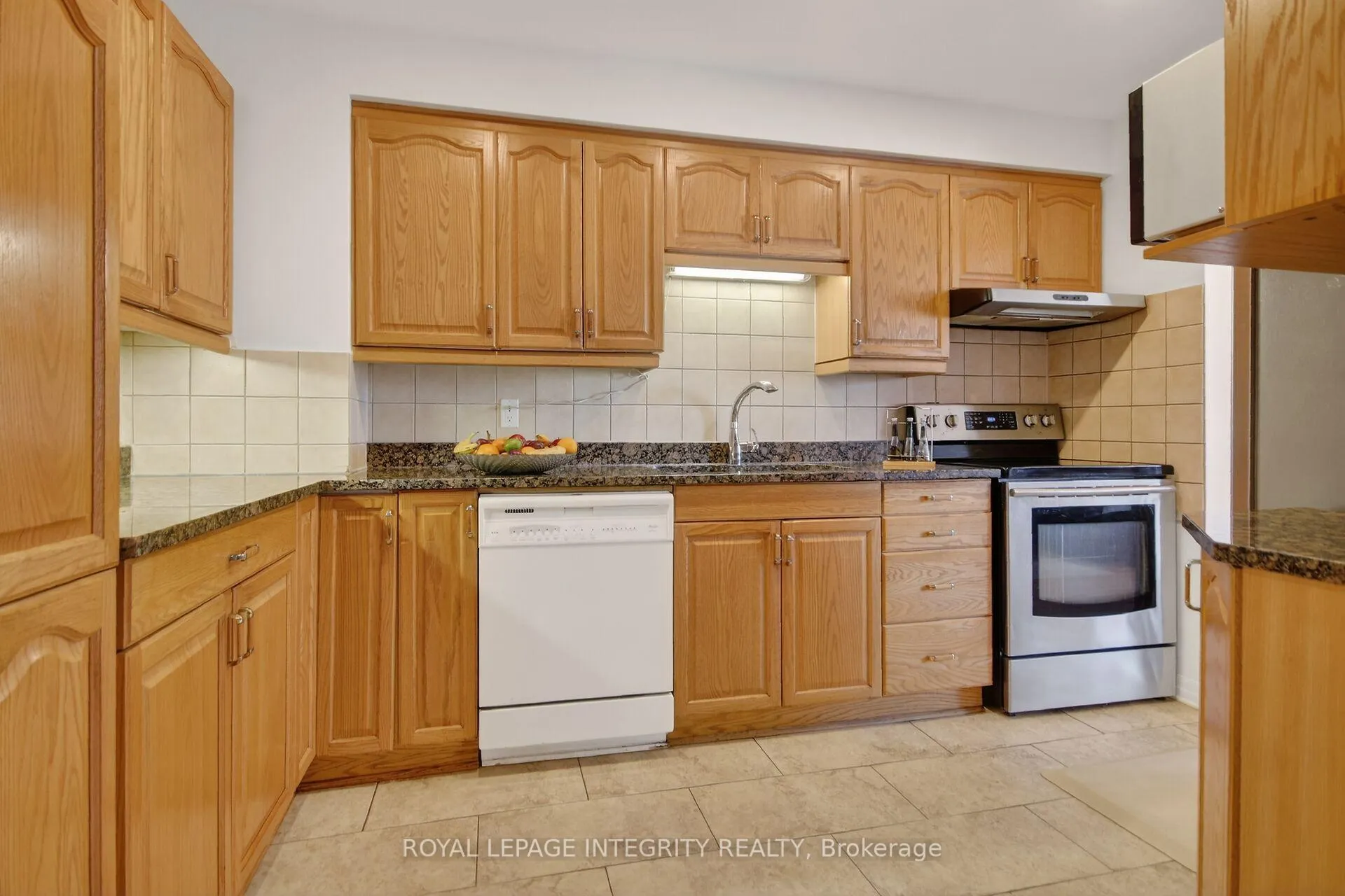Photo 17 of Unit 13, 2415 Southvale Crescent, Ottawa, Sheffield Glen/Industrial Park — HOMEH