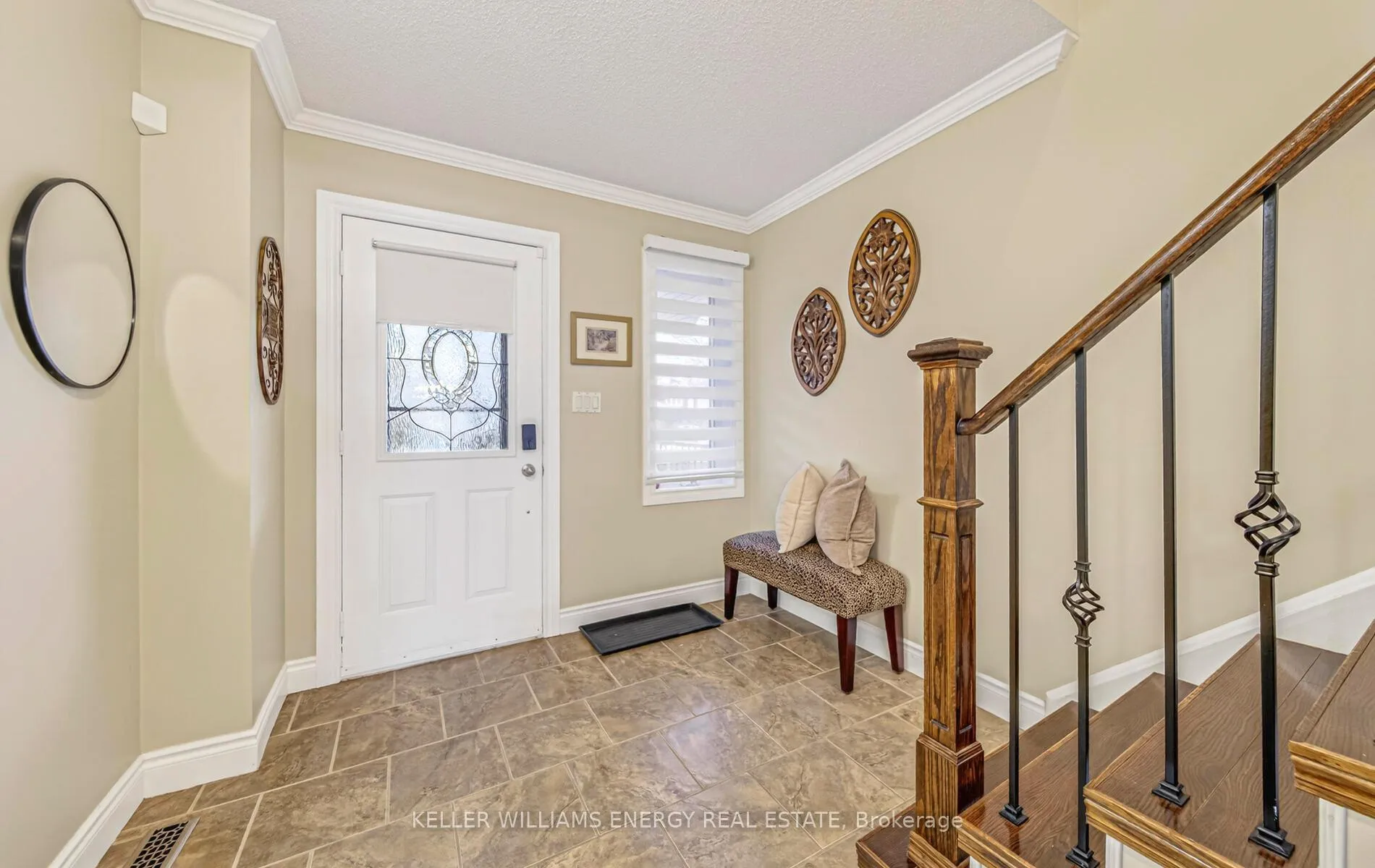 Photo 6 of 112 Champine Square, Clarington, Bowmanville — HOMEH