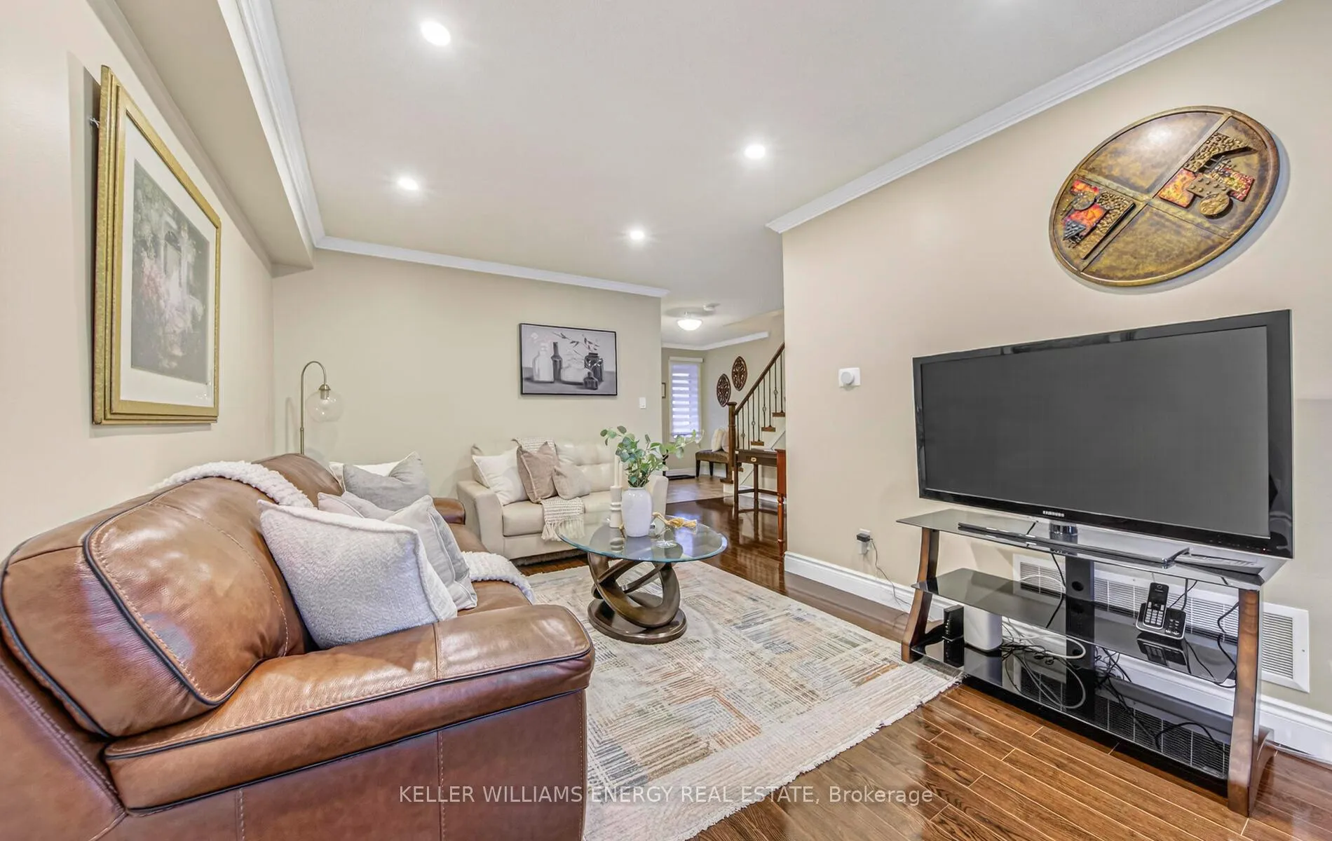 Photo 10 of 112 Champine Square, Clarington, Bowmanville — HOMEH
