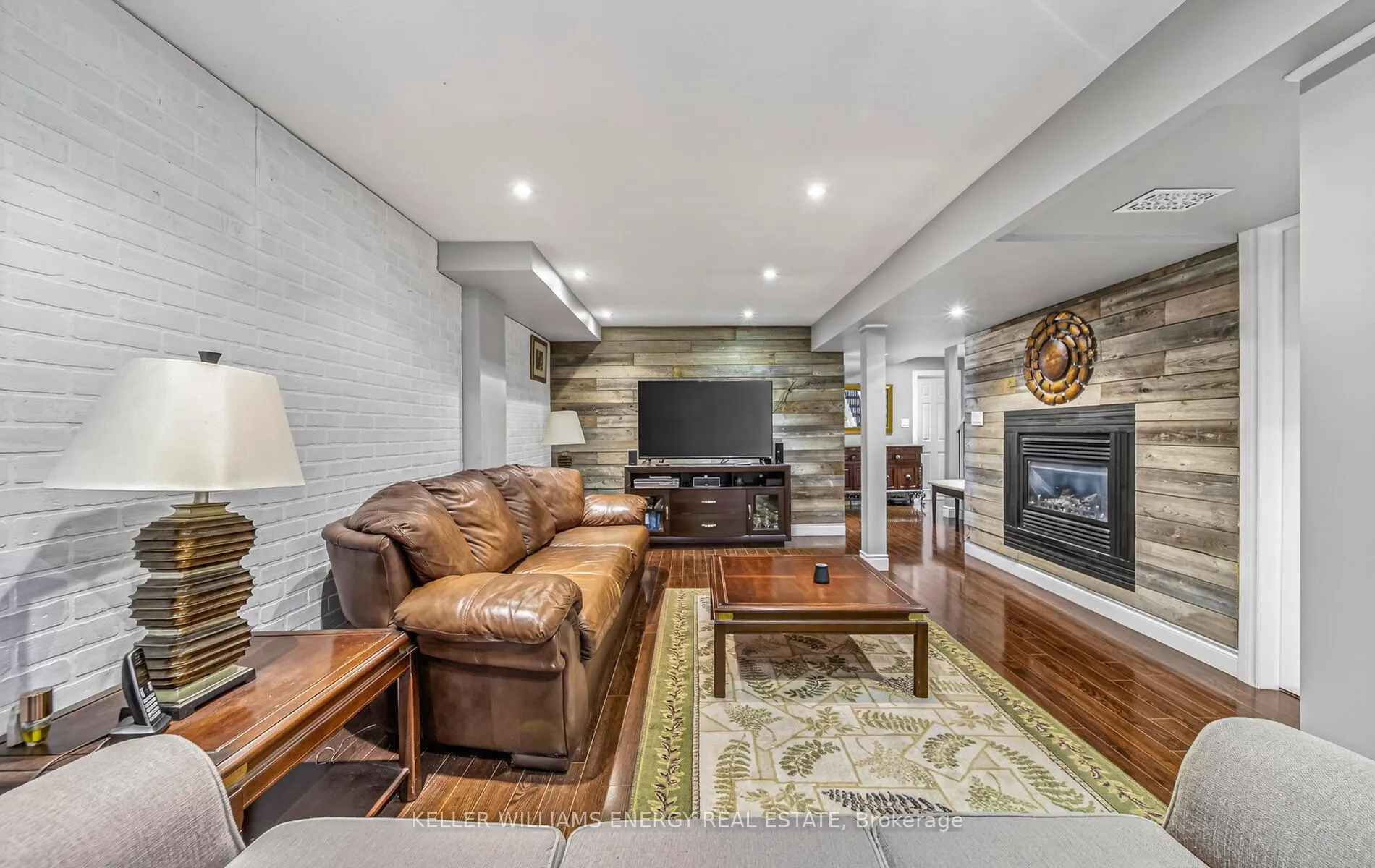 Photo 33 of 112 Champine Square, Clarington, Bowmanville — HOMEH