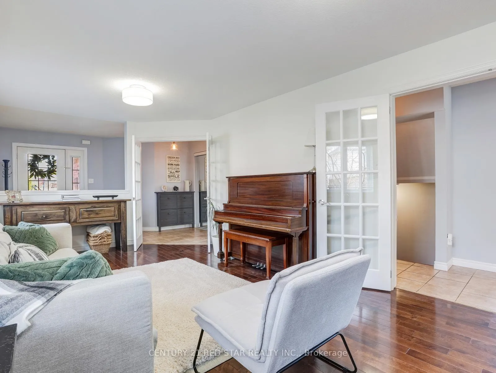 Photo 9 of 631 Doon South Drive, Kitchener — HOMEH