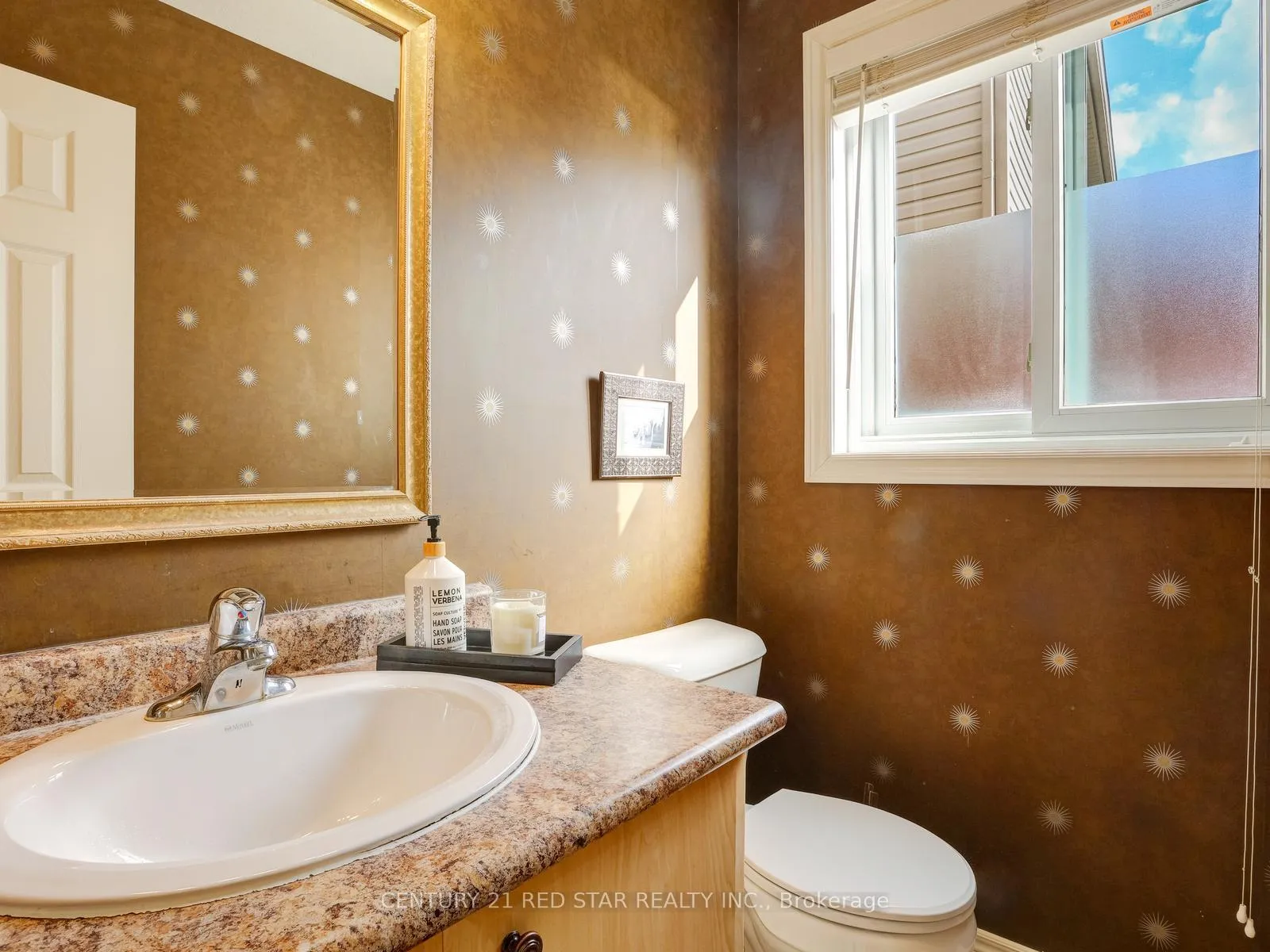 Photo 11 of 631 Doon South Drive, Kitchener — HOMEH
