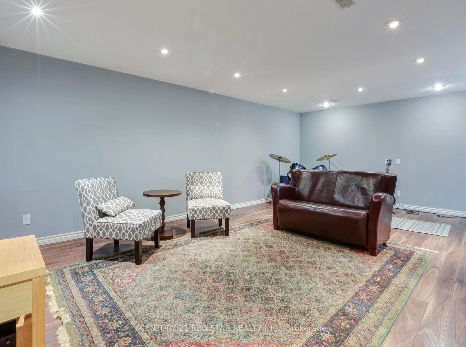 Photo 38 of 631 Doon South Drive, Kitchener — HOMEH