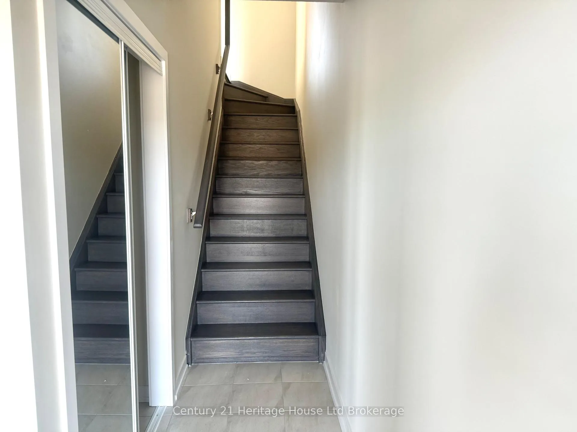 Photo 8 of 105 Melody Lane, Thorold, Hurricane/Merrittville — HOMEH