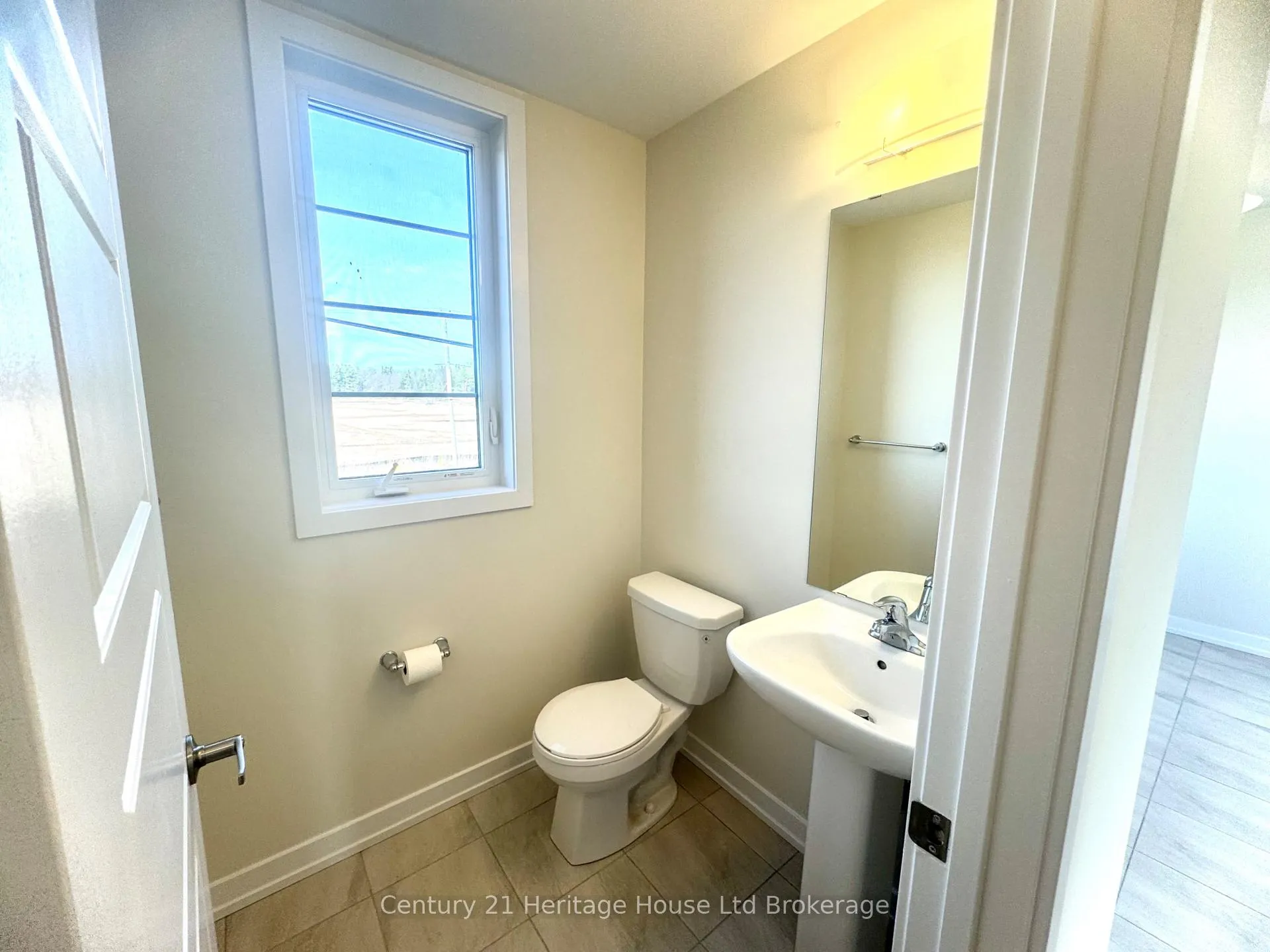 Photo 16 of 105 Melody Lane, Thorold, Hurricane/Merrittville — HOMEH