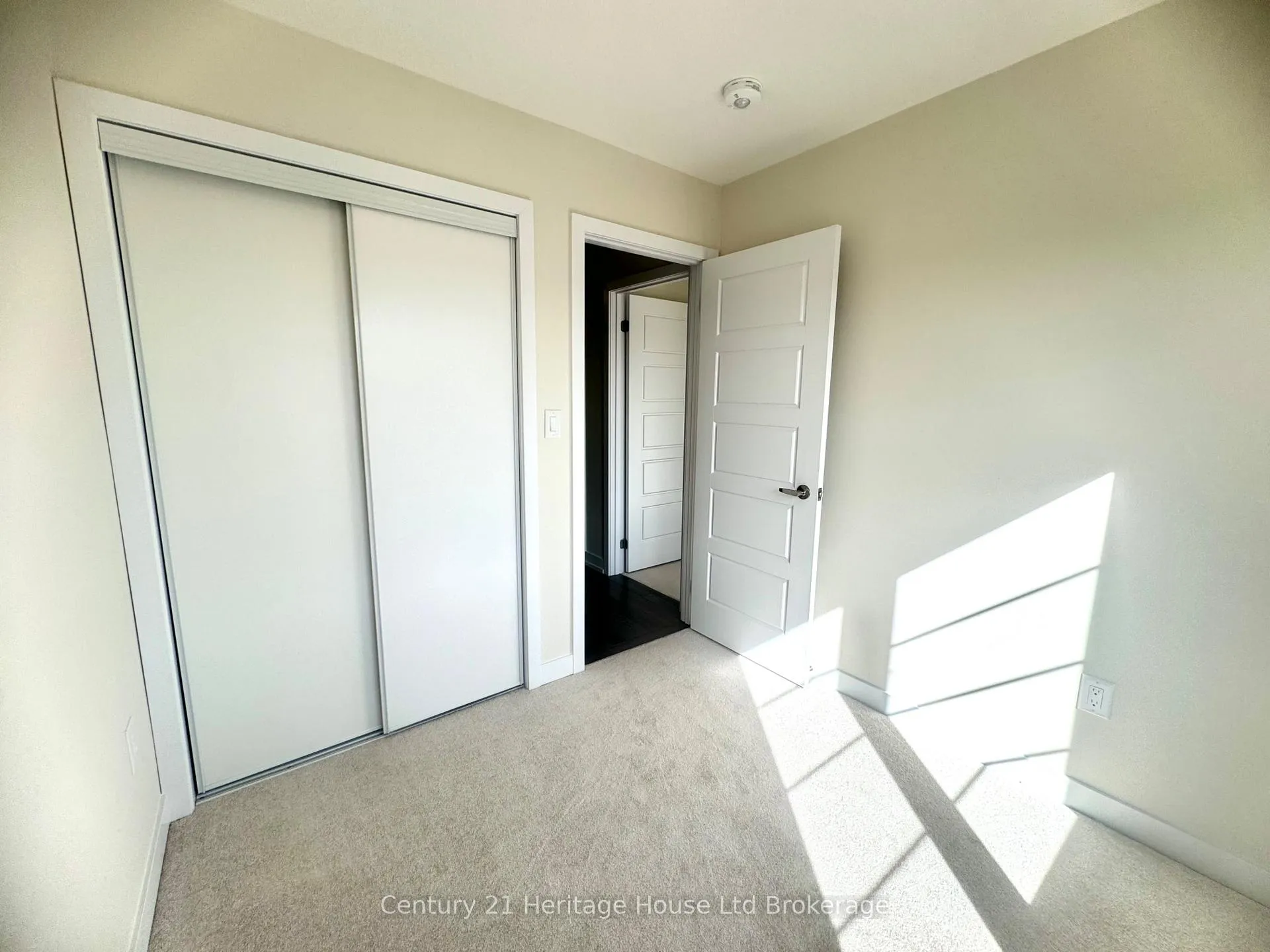 Photo 23 of 105 Melody Lane, Thorold, Hurricane/Merrittville — HOMEH