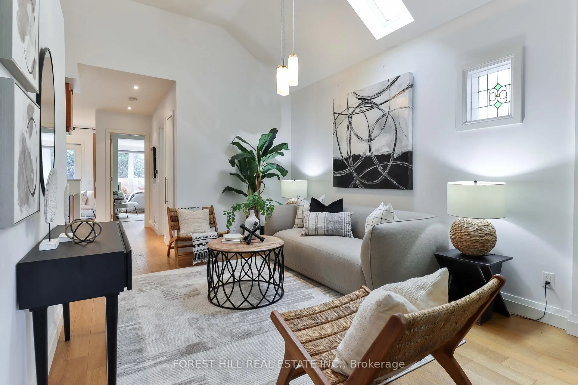 Photo 11 of 22 Whitewood Road, Toronto, Mount Pleasant East — HOMEH