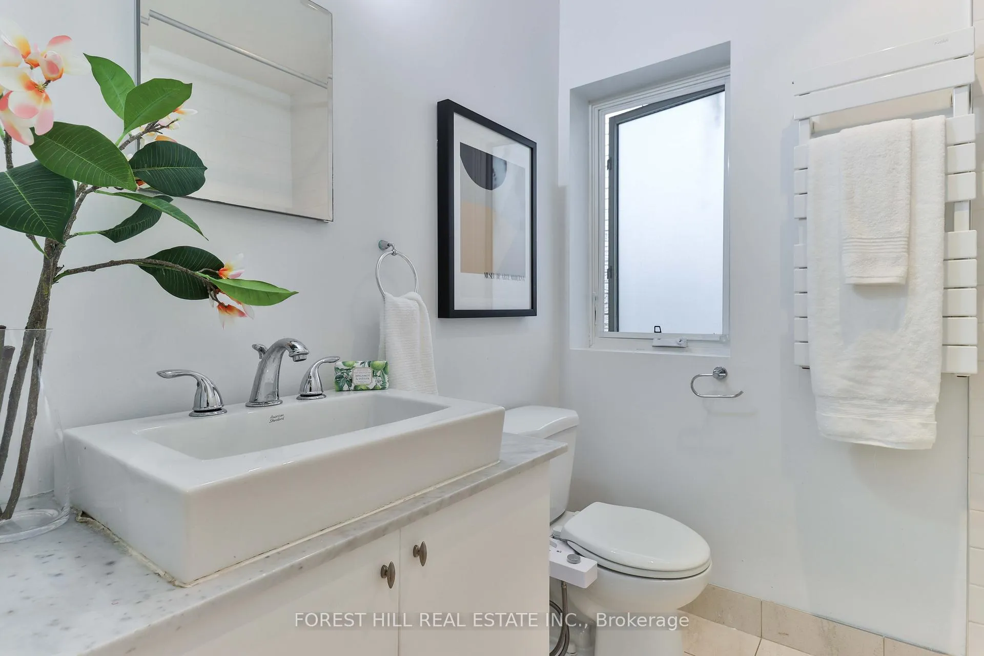 Photo 18 of 22 Whitewood Road, Toronto, Mount Pleasant East — HOMEH