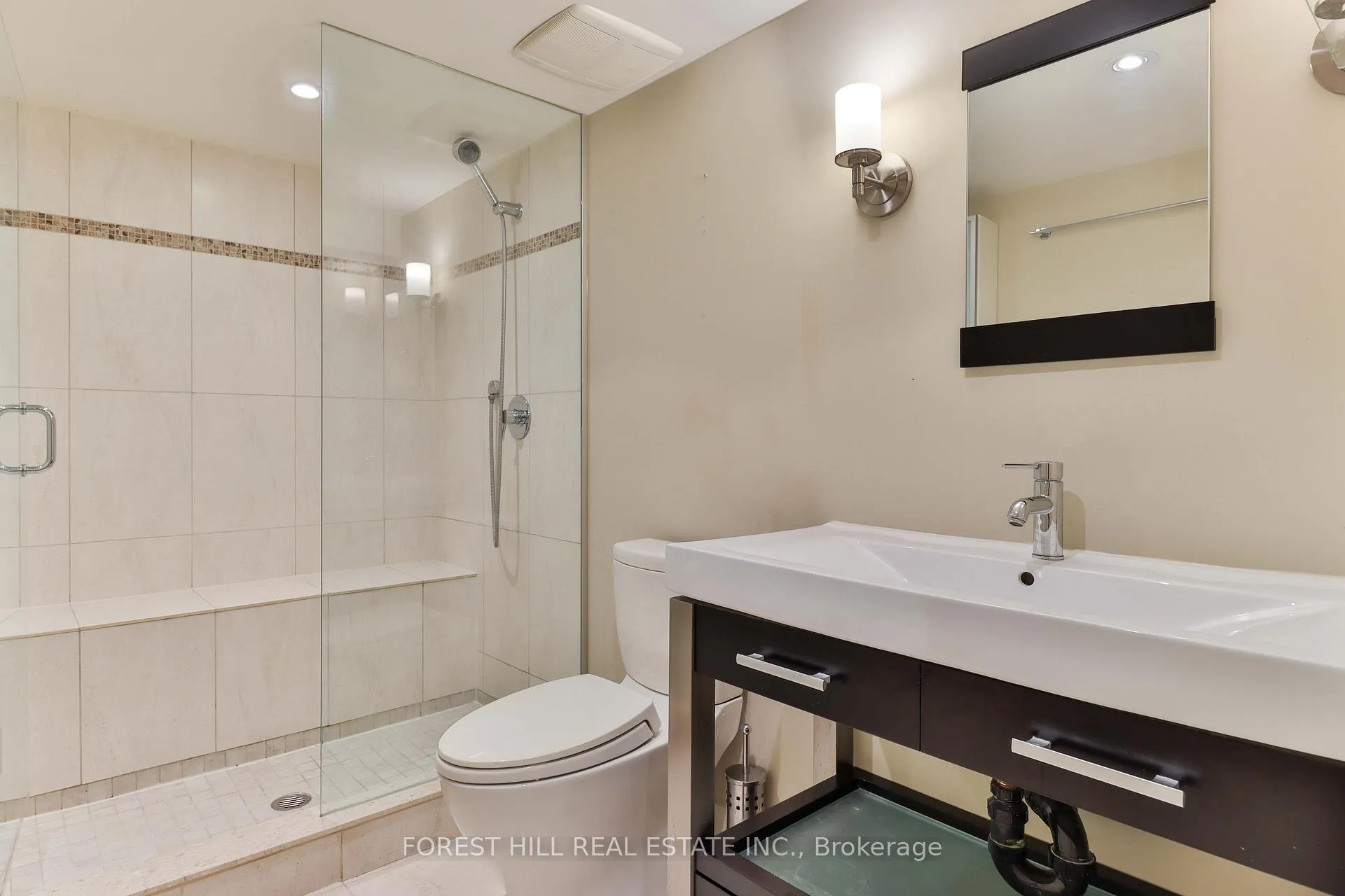 Photo 23 of 22 Whitewood Road, Toronto, Mount Pleasant East — HOMEH