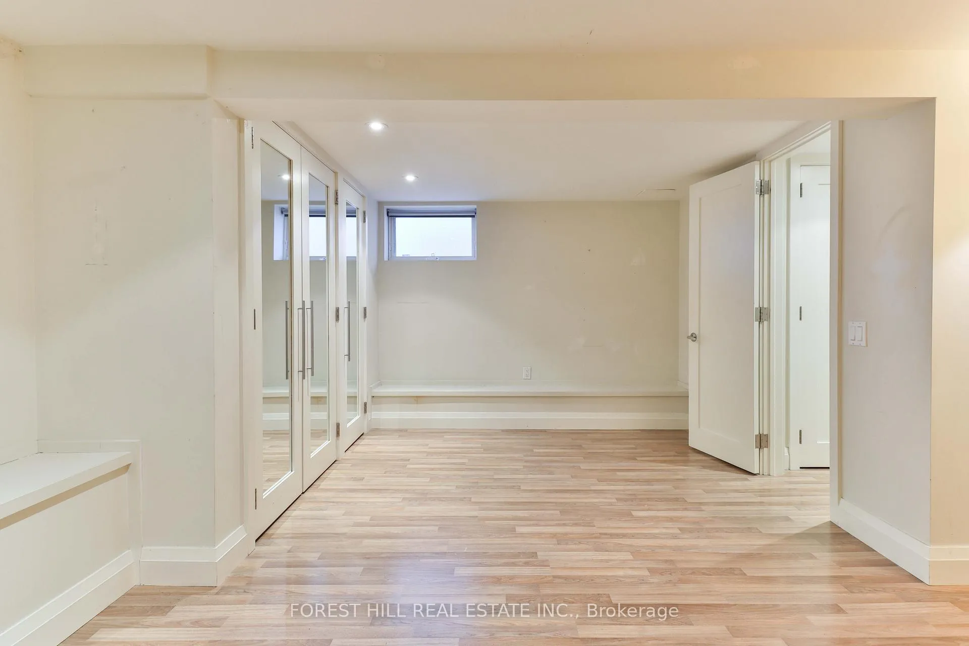 Photo 25 of 22 Whitewood Road, Toronto, Mount Pleasant East — HOMEH