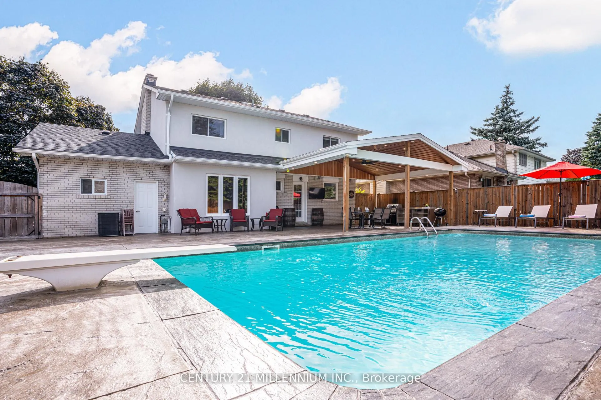 Photo 9 of 14 Greystone Crescent, Brampton, Brampton South — HOMEH