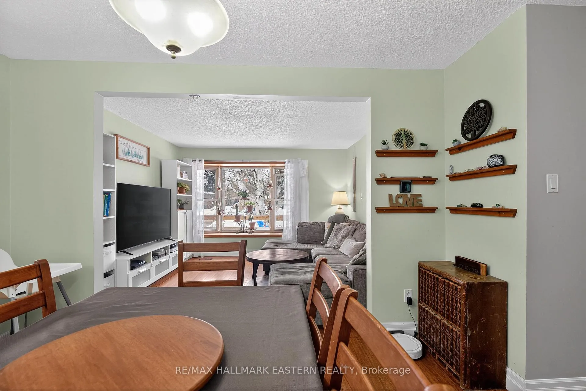 Photo 11 of 488 Crystal Drive, Peterborough, Ashburnham Ward 4 — HOMEH