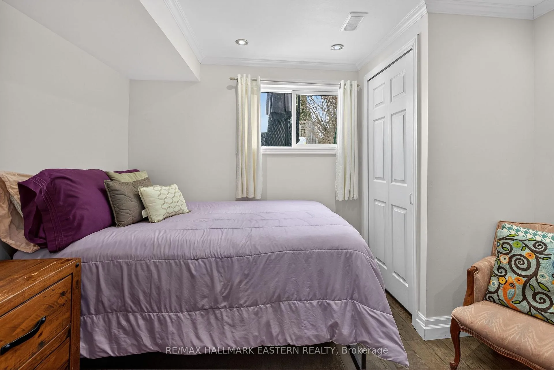 Photo 20 of 488 Crystal Drive, Peterborough, Ashburnham Ward 4 — HOMEH