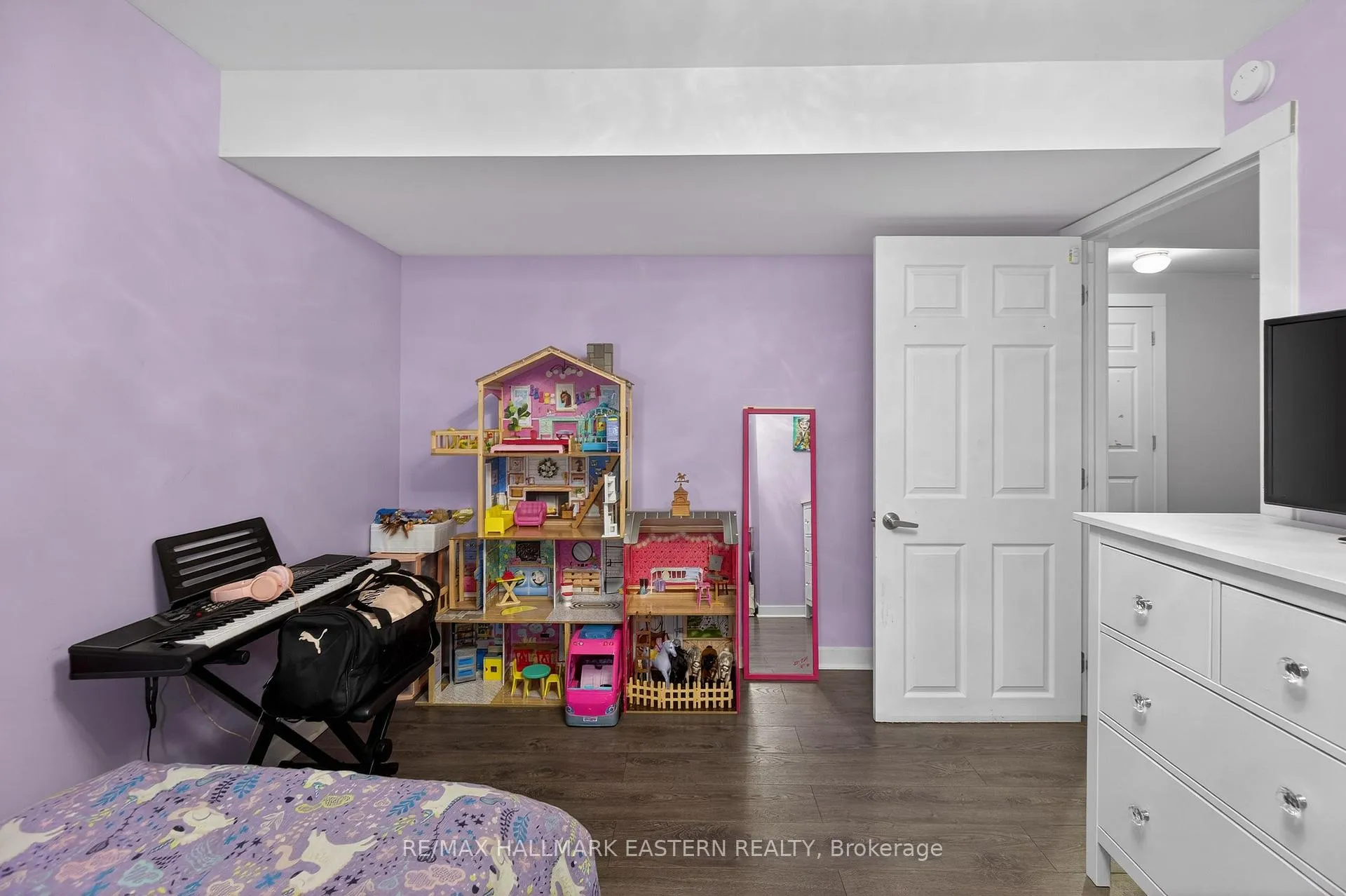 Photo 28 of 488 Crystal Drive, Peterborough, Ashburnham Ward 4 — HOMEH