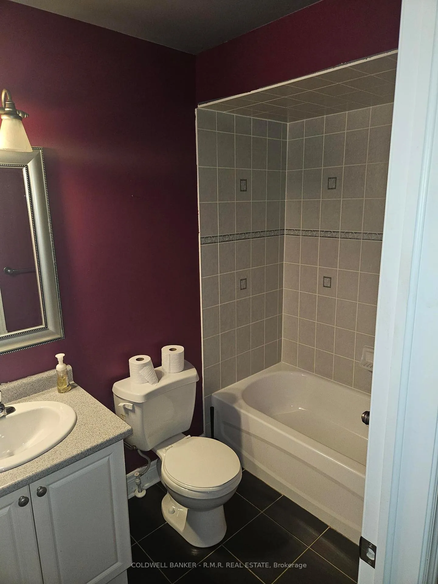 Photo 10 of 85 Dewell Crescent, Clarington, Courtice — HOMEH