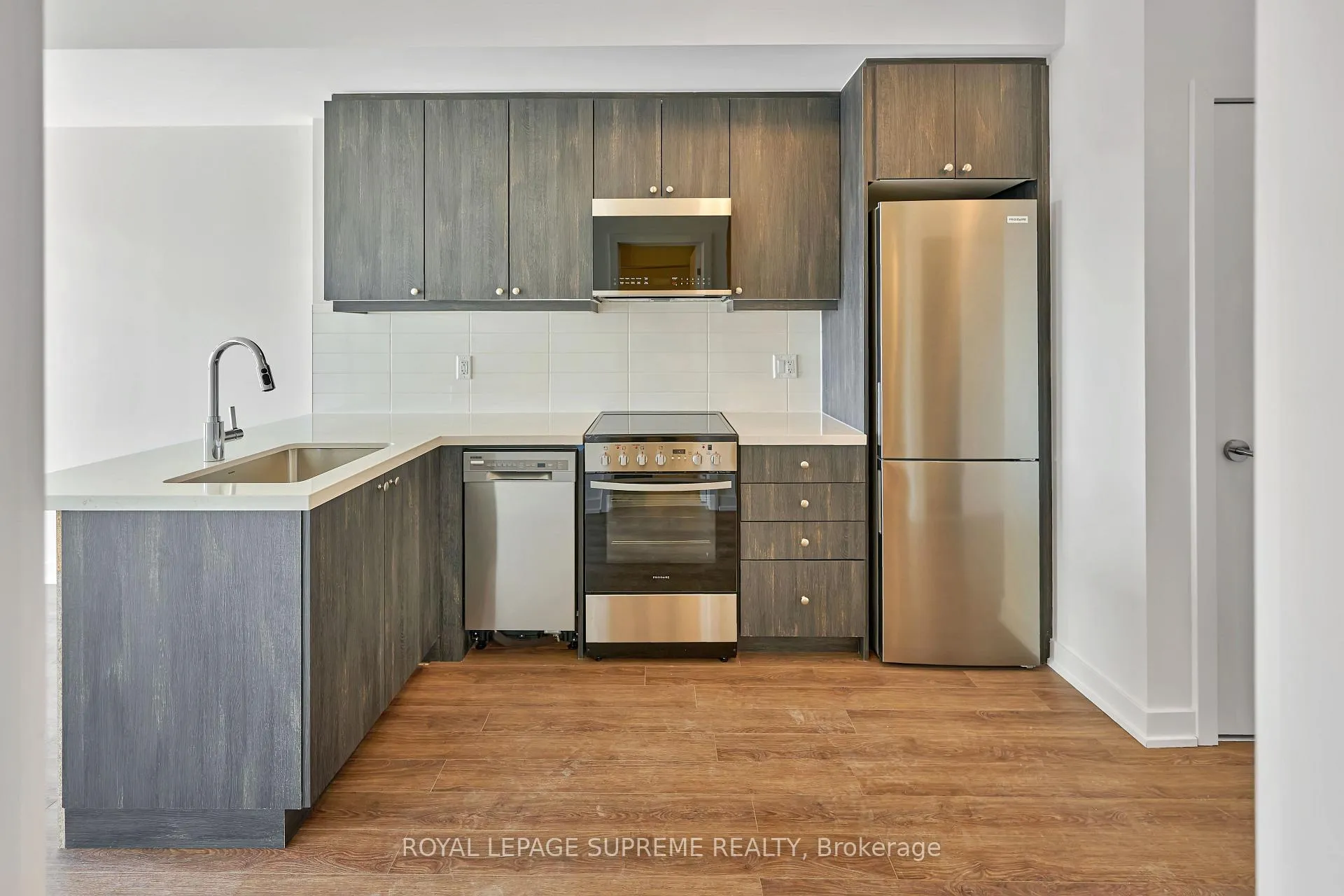 Photo 1 of Unit 1020, 51 Clarington Boulevard, Clarington, Bowmanville — HOMEH