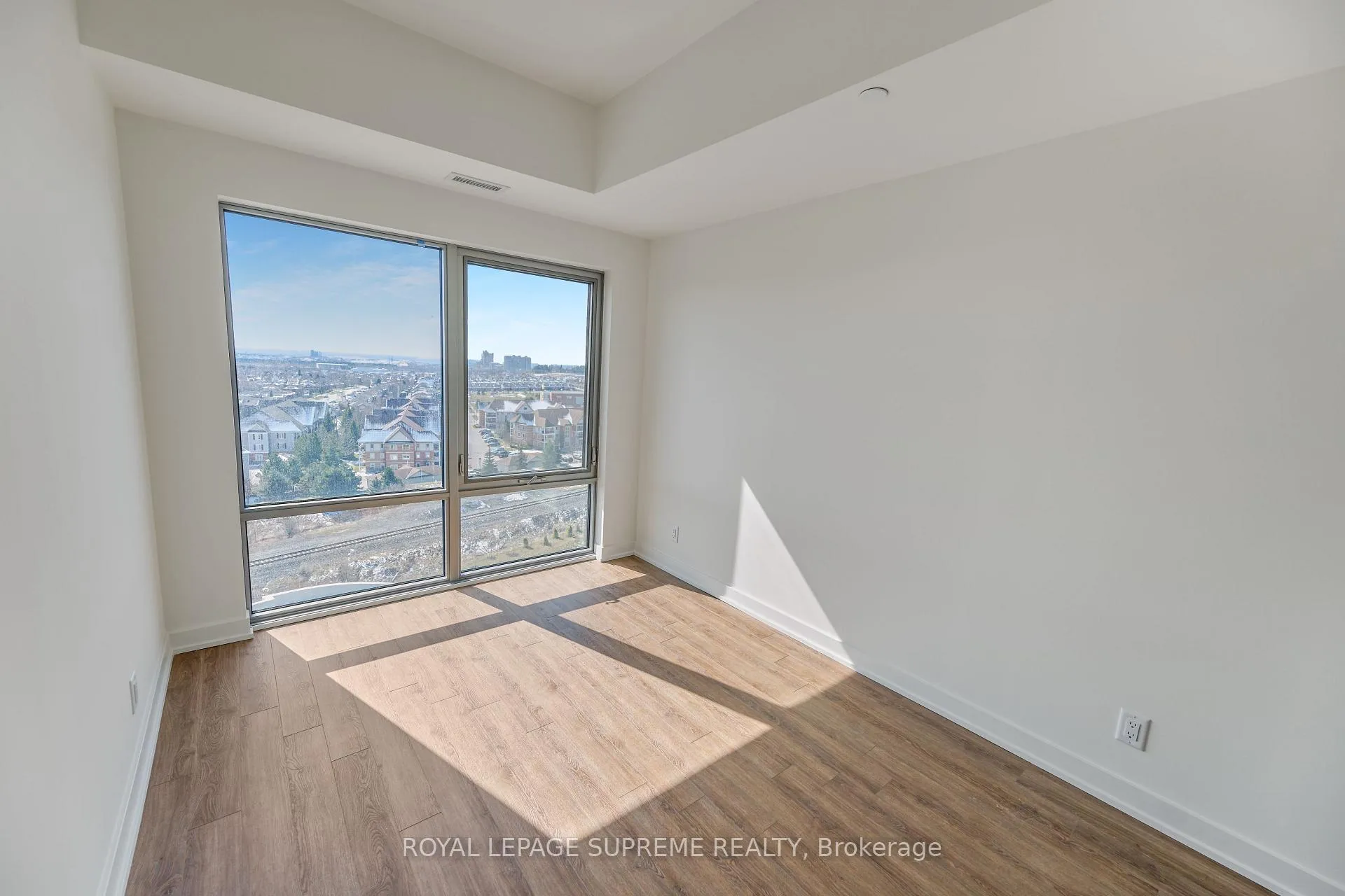 Photo 12 of Unit 1020, 51 Clarington Boulevard, Clarington, Bowmanville — HOMEH