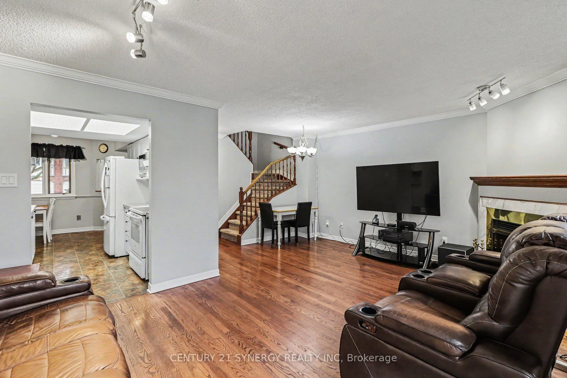 Photo 7 of 41 Hunterswood Crescent, Ottawa, Hunt Club Park — HOMEH