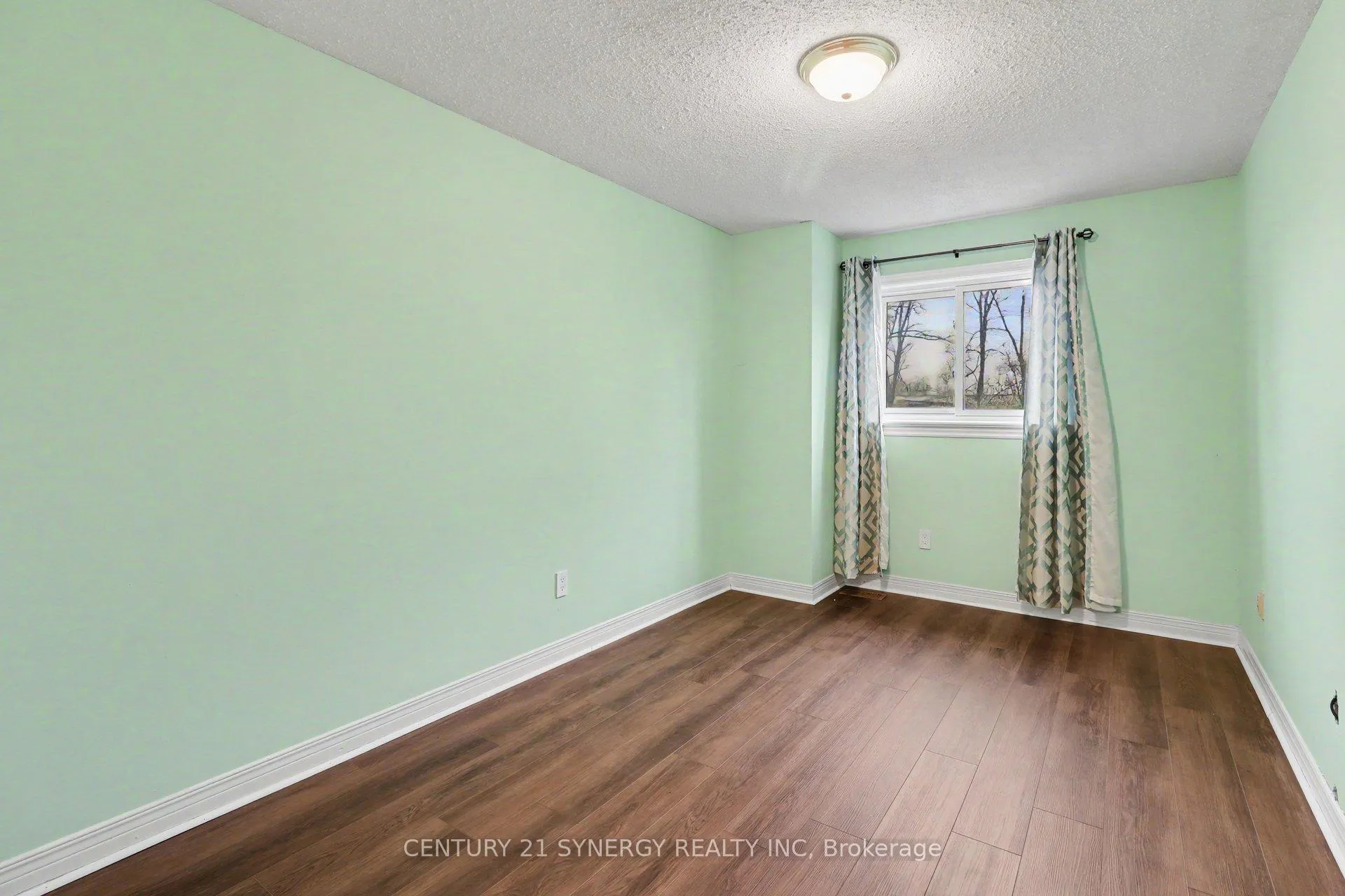 Photo 16 of 41 Hunterswood Crescent, Ottawa, Hunt Club Park — HOMEH