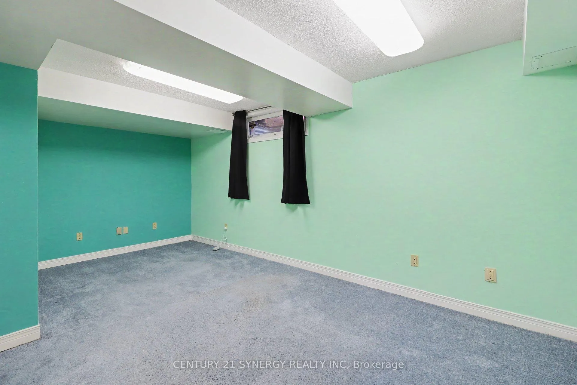 Photo 28 of 41 Hunterswood Crescent, Ottawa, Hunt Club Park — HOMEH