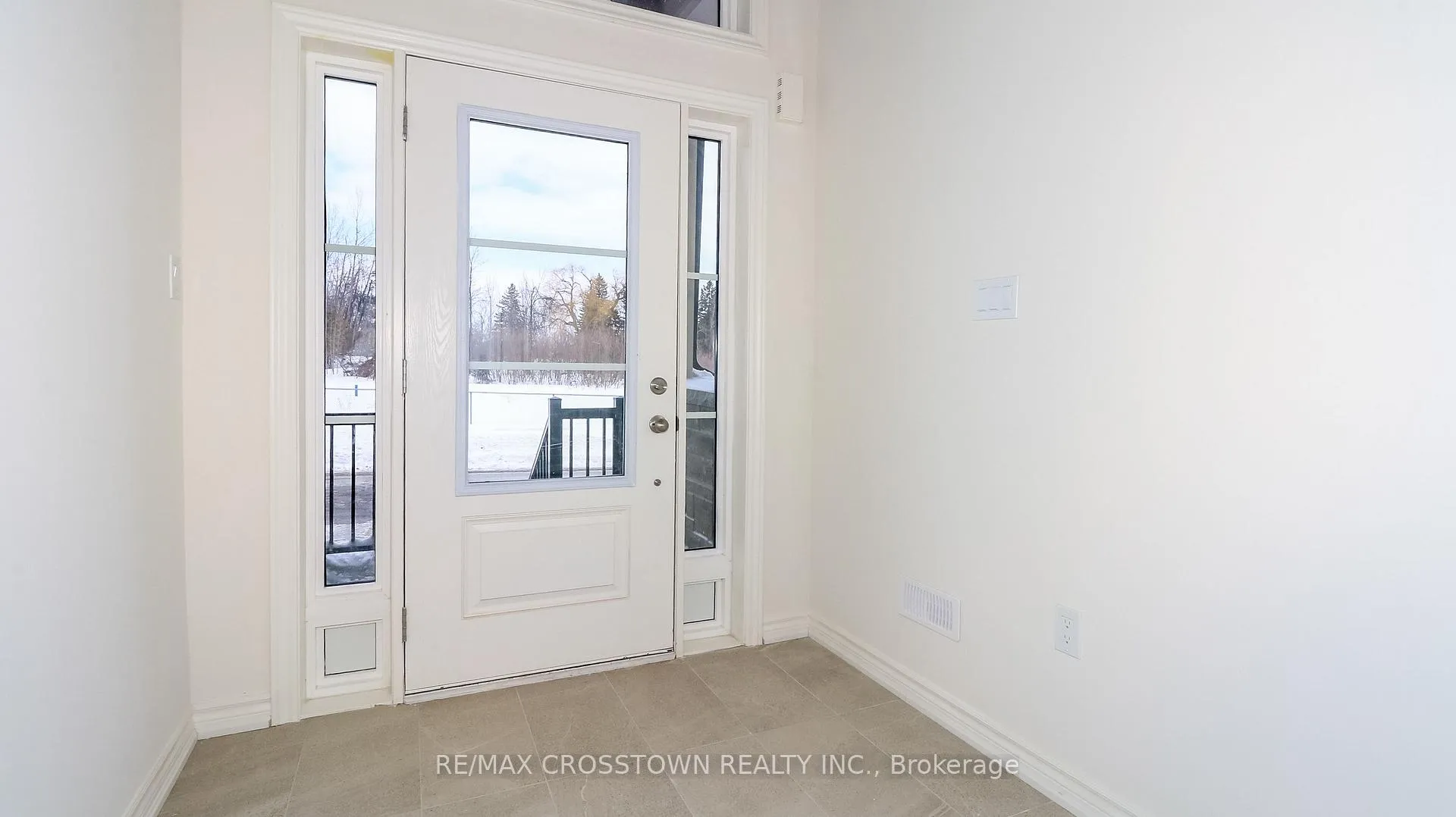 Photo 3 of Unit (Unit 6), 1227 Corm Street, Innisfil, Alcona — HOMEH