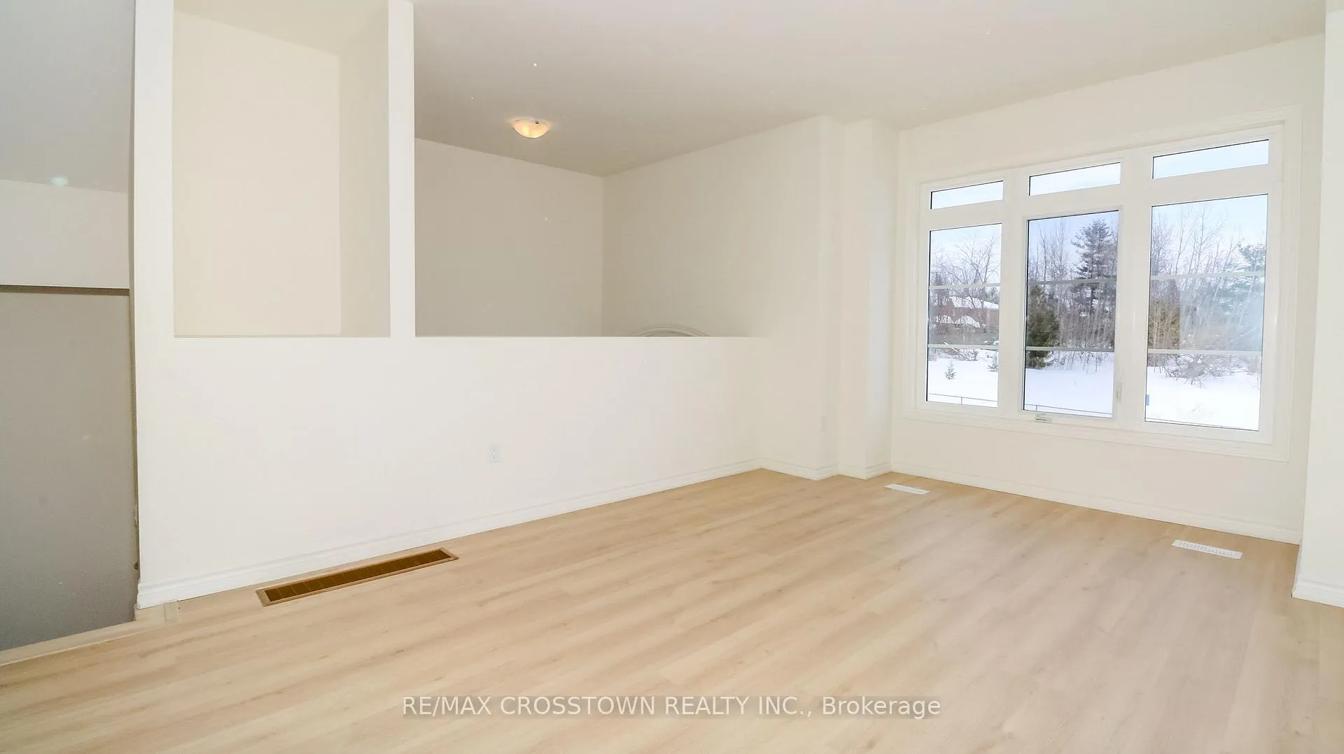 Photo 11 of Unit (Unit 6), 1227 Corm Street, Innisfil, Alcona — HOMEH