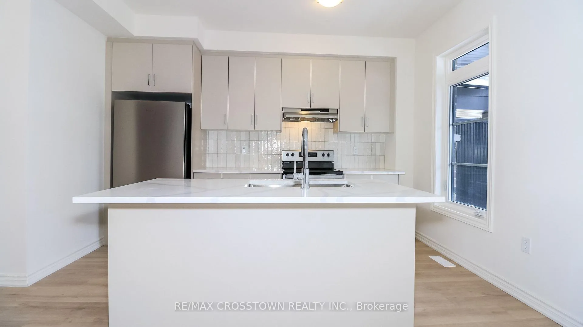 Photo 16 of Unit (Unit 6), 1227 Corm Street, Innisfil, Alcona — HOMEH
