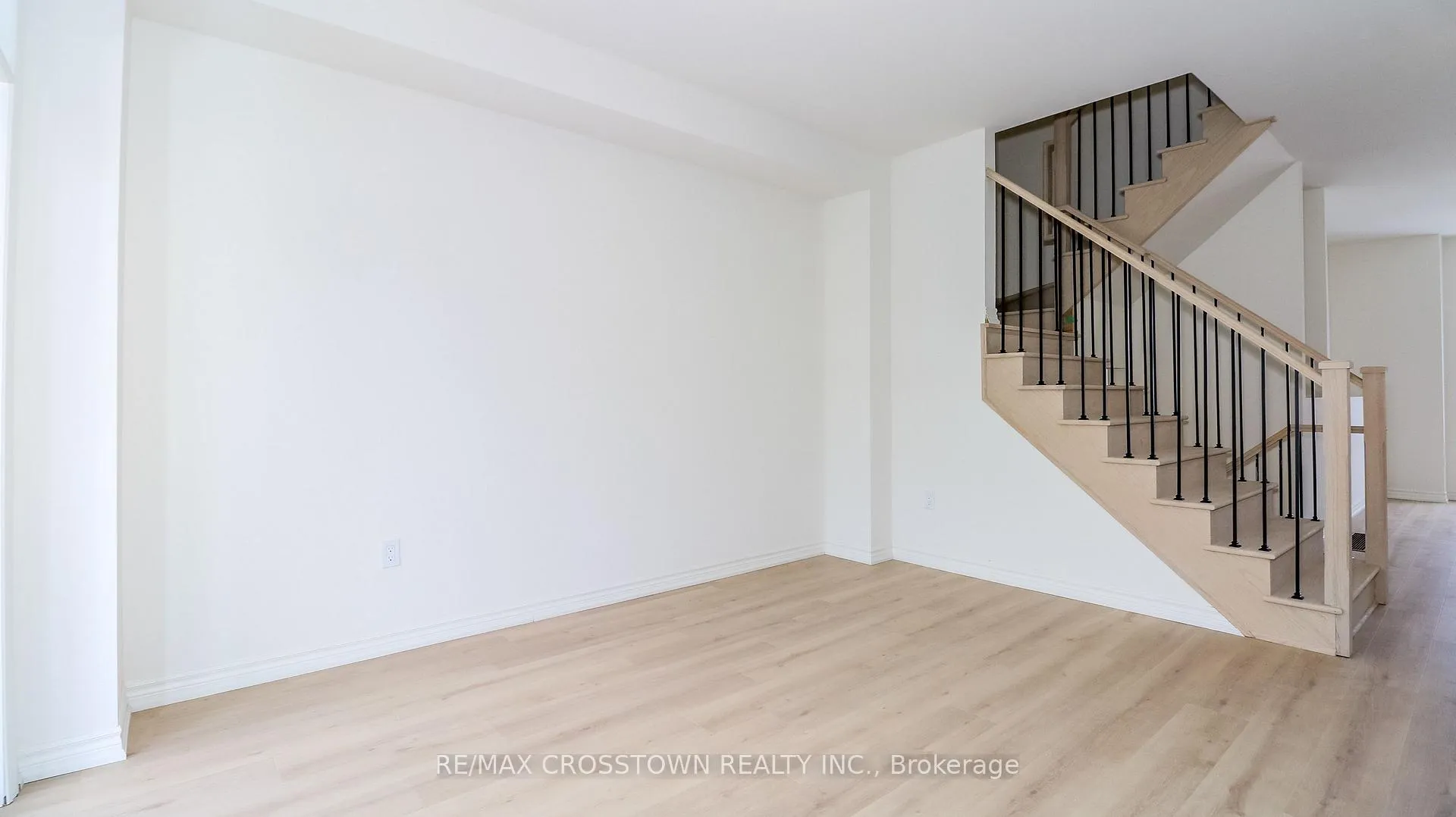 Photo 20 of Unit (Unit 6), 1227 Corm Street, Innisfil, Alcona — HOMEH
