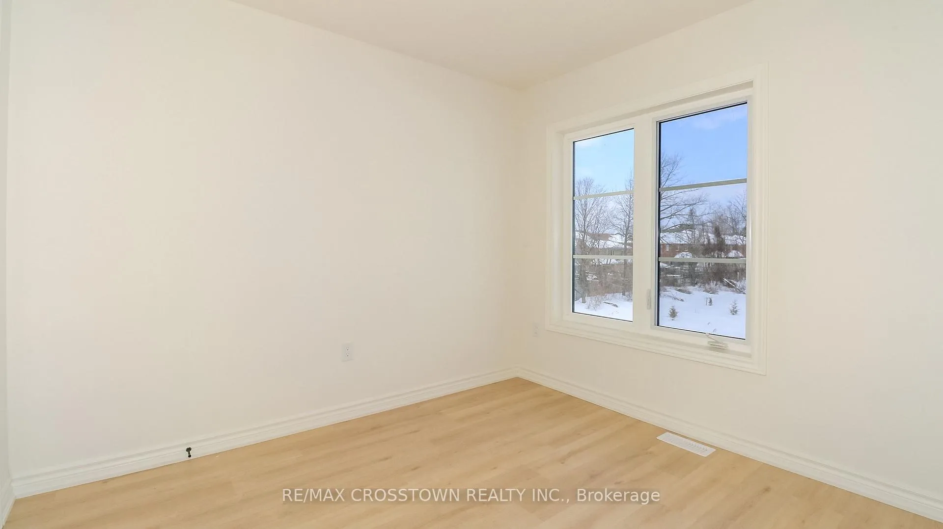 Photo 23 of Unit (Unit 6), 1227 Corm Street, Innisfil, Alcona — HOMEH