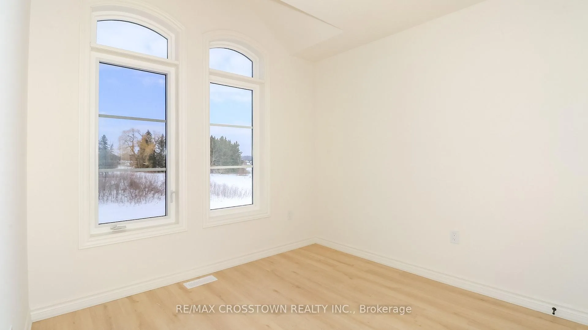 Photo 25 of Unit (Unit 6), 1227 Corm Street, Innisfil, Alcona — HOMEH
