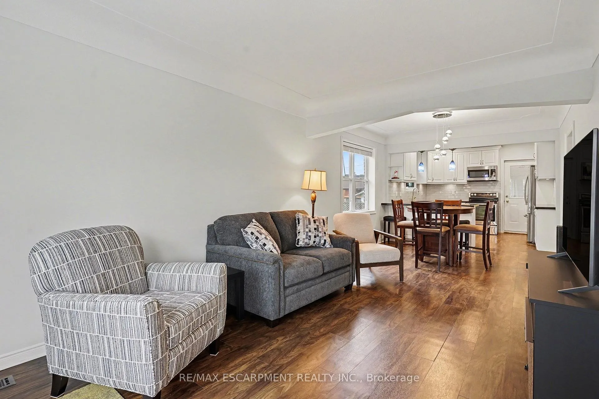 Photo 5 of 53 Bell Avenue, Hamilton, Bartonville — HOMEH