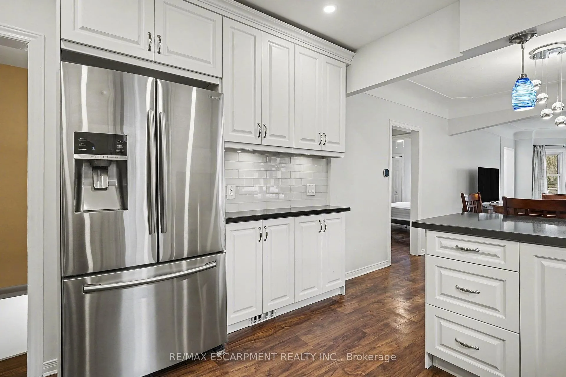 Photo 11 of 53 Bell Avenue, Hamilton, Bartonville — HOMEH