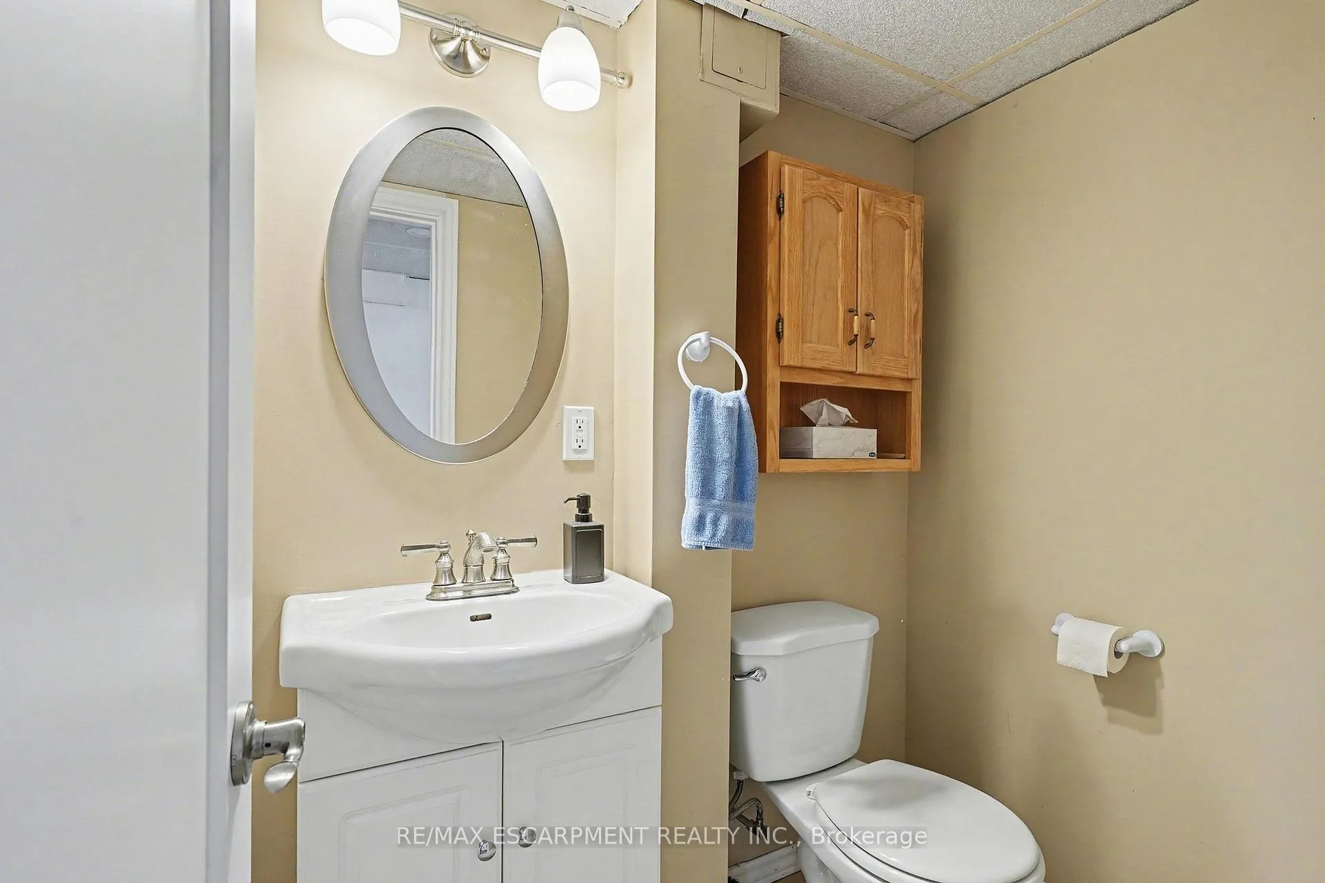 Photo 19 of 53 Bell Avenue, Hamilton, Bartonville — HOMEH