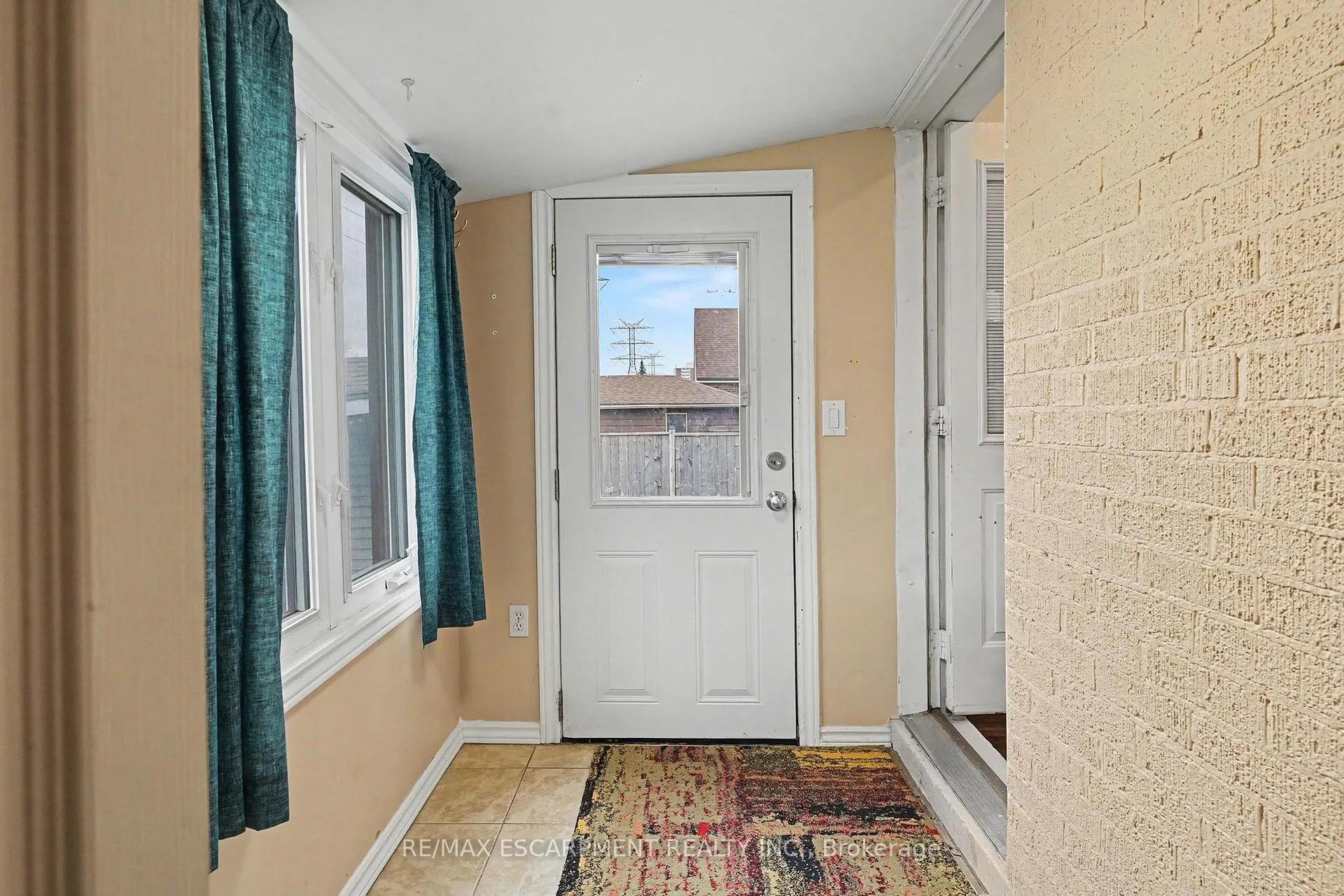 Photo 21 of 53 Bell Avenue, Hamilton, Bartonville — HOMEH