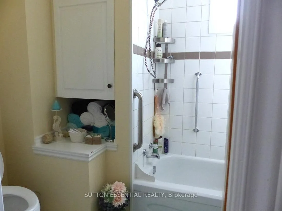 Photo 28 of 71 Russell Street E, Smiths Falls — HOMEH