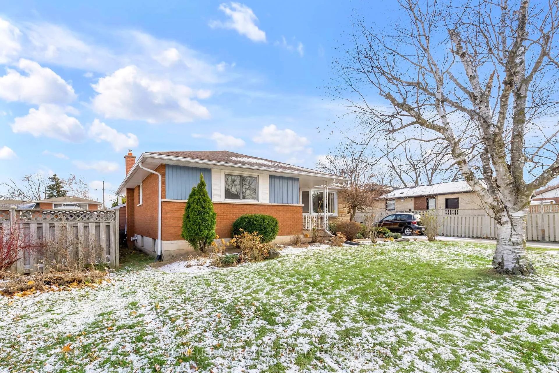 Photo 2 of 398 Kerman Avenue, Grimsby, Grimsby Beach — HOMEH