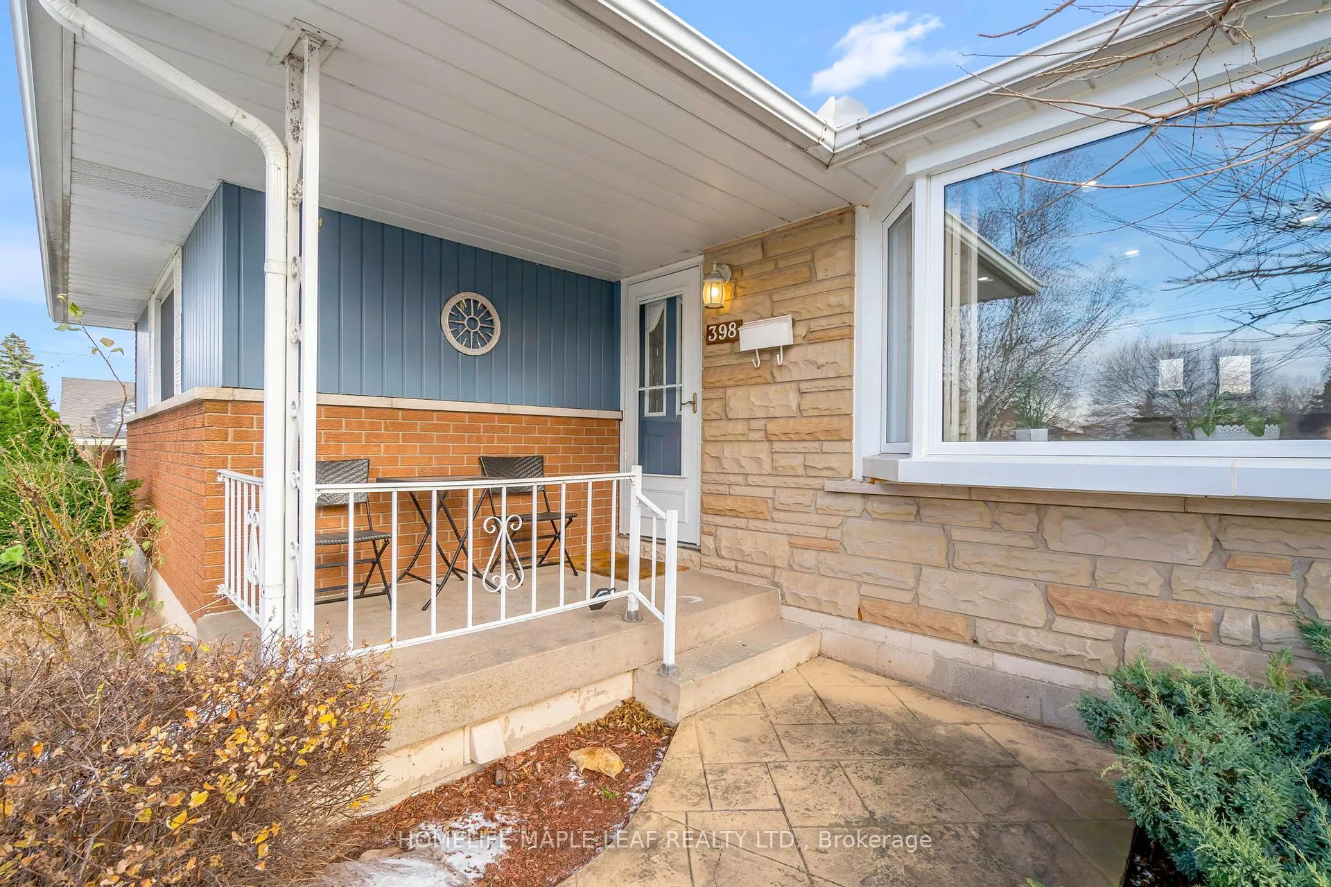 Photo 3 of 398 Kerman Avenue, Grimsby, Grimsby Beach — HOMEH