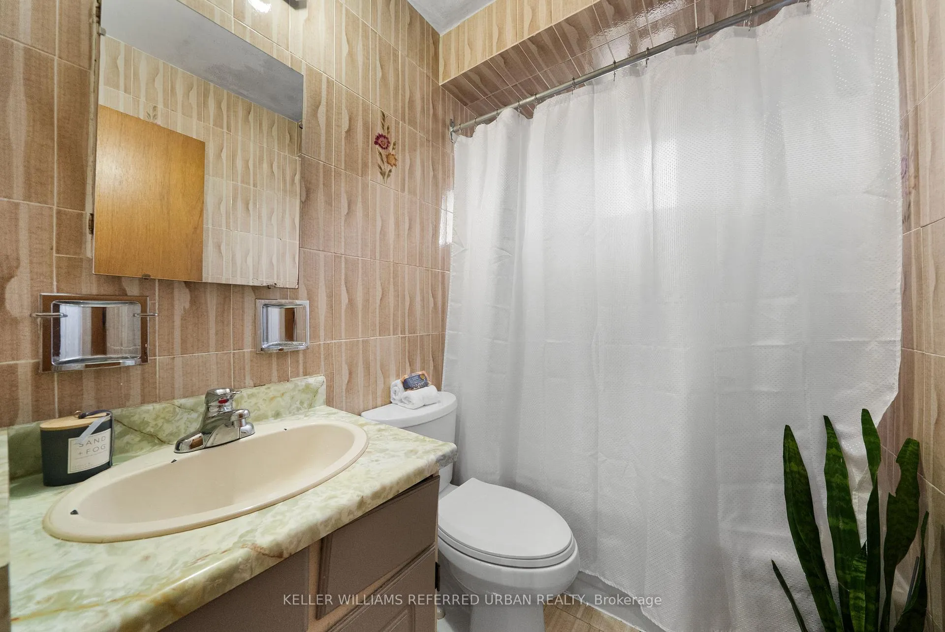 Photo 22 of 9 Exeter Street, Toronto, Weston-Pellam Park — HOMEH