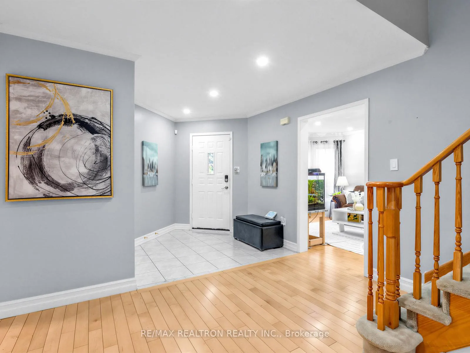 Photo 3 of 52 Loon Avenue, Barrie, Painswick South — HOMEH