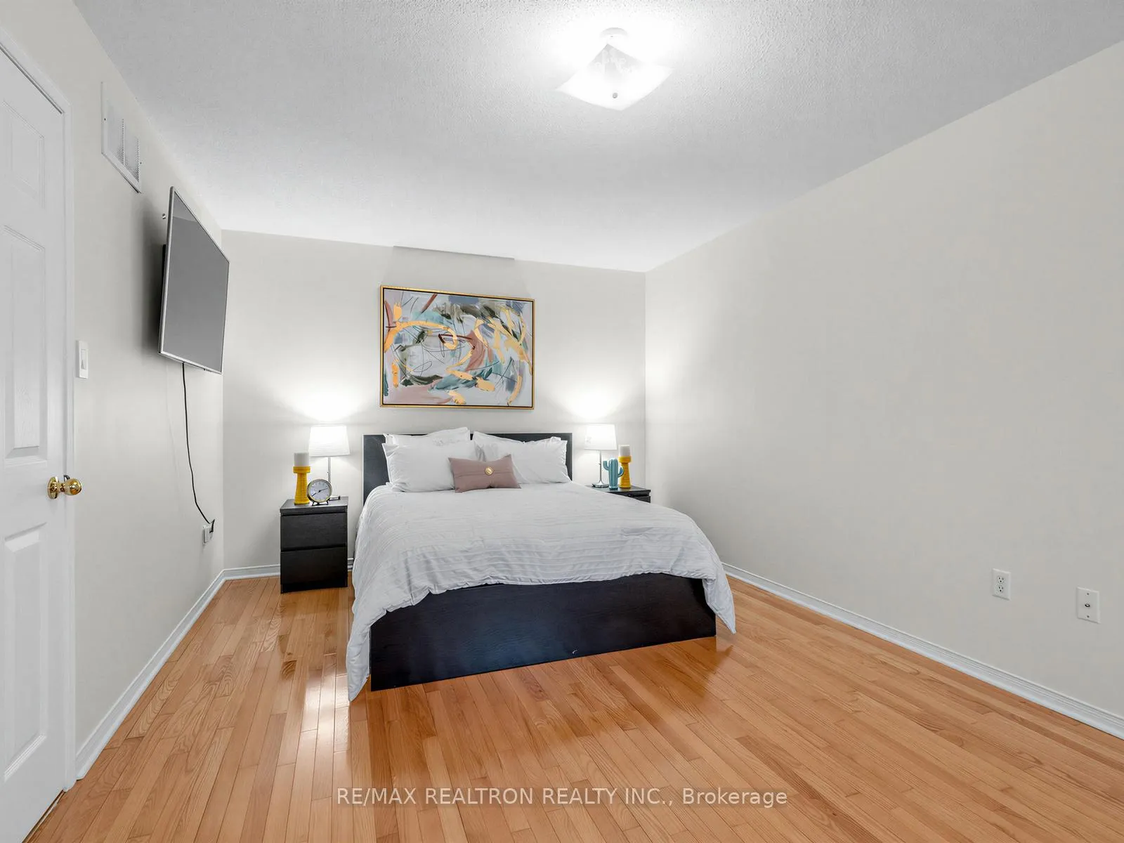 Photo 30 of 52 Loon Avenue, Barrie, Painswick South — HOMEH