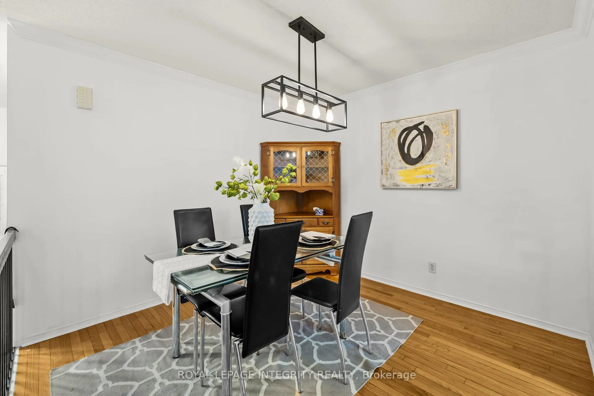 Photo 5 of 6383 Sablewood Place, Ottawa, Chapel Hill — HOMEH
