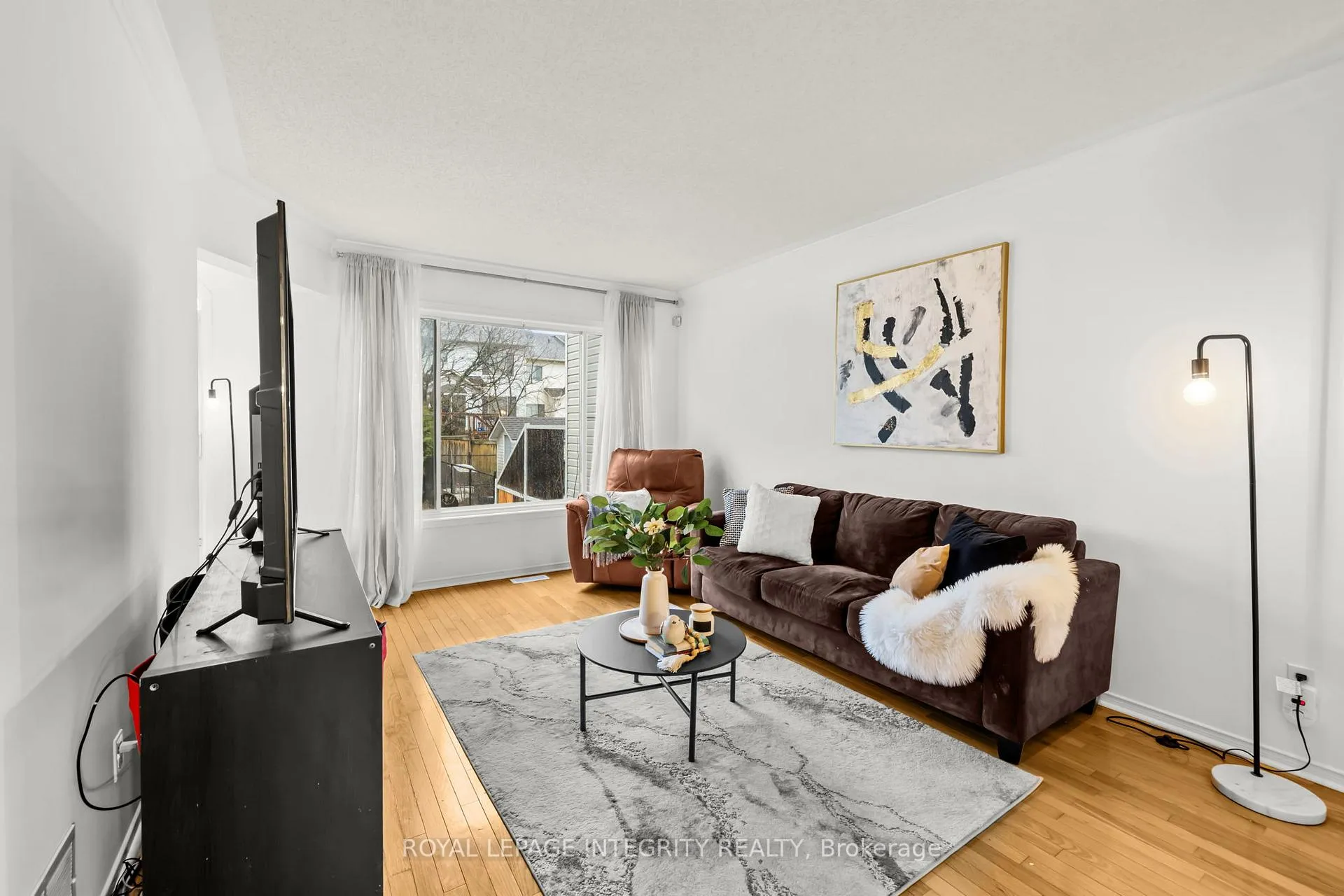 Photo 6 of 6383 Sablewood Place, Ottawa, Chapel Hill — HOMEH